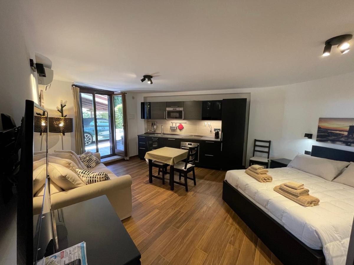 John Sea Suites Giardini Naxos Eksteriør billede