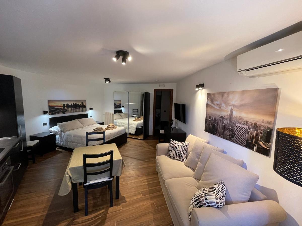 John Sea Suites Giardini Naxos Eksteriør billede