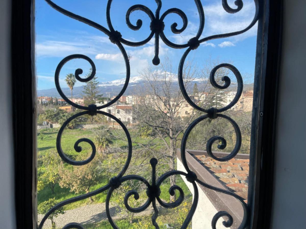 John Sea Suites Giardini Naxos Eksteriør billede