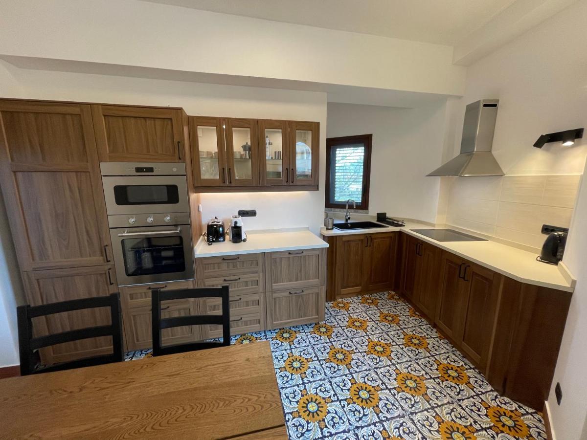 John Sea Suites Giardini Naxos Eksteriør billede