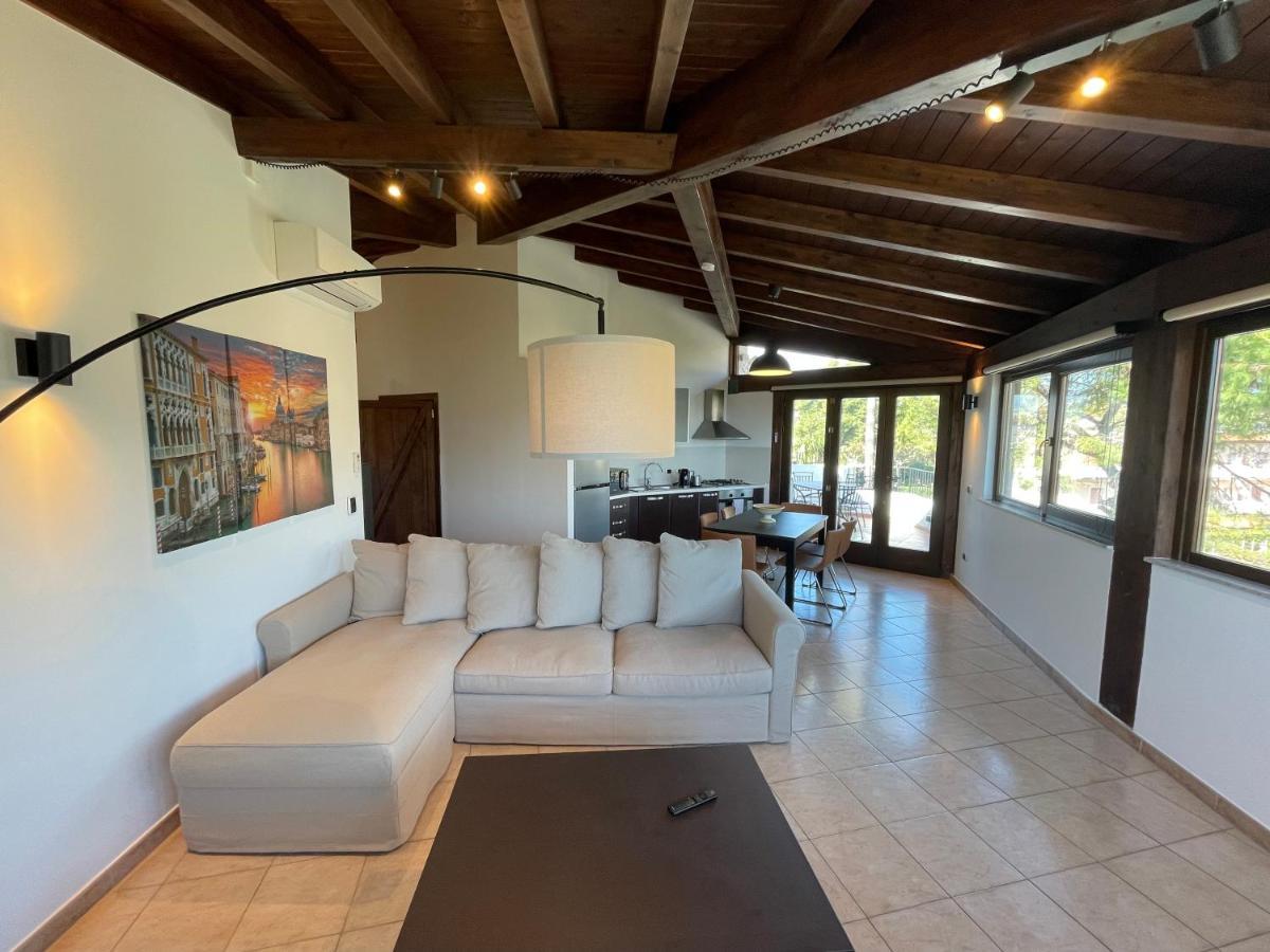 John Sea Suites Giardini Naxos Eksteriør billede
