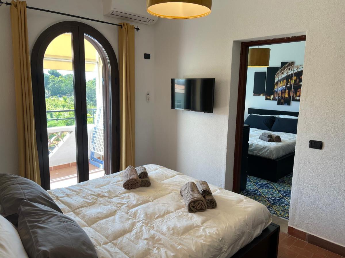 John Sea Suites Giardini Naxos Eksteriør billede