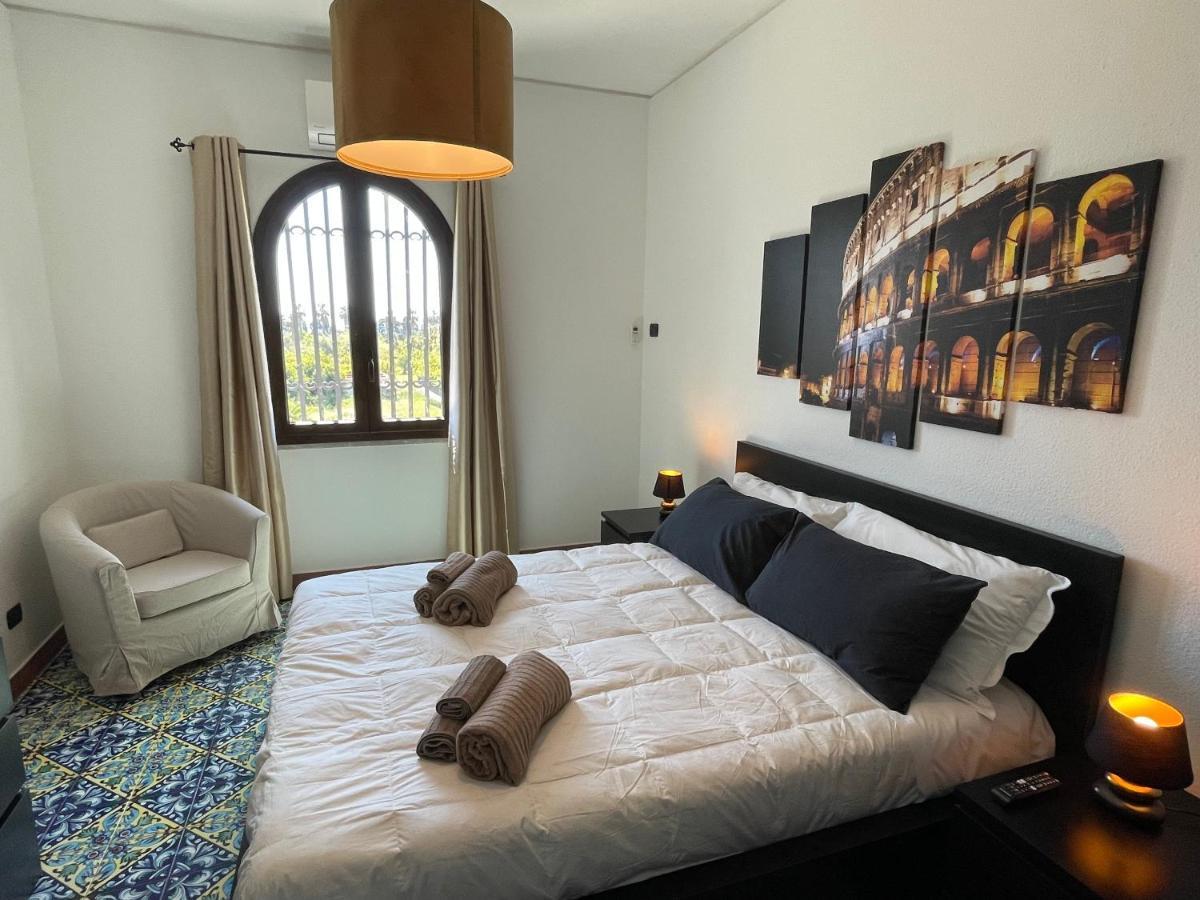 John Sea Suites Giardini Naxos Eksteriør billede