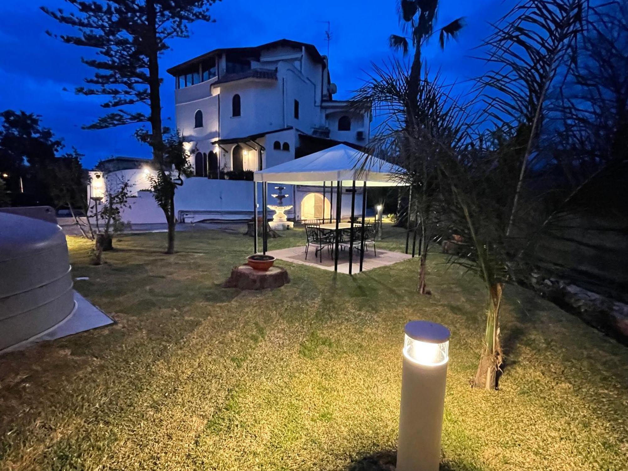 John Sea Suites Giardini Naxos Eksteriør billede