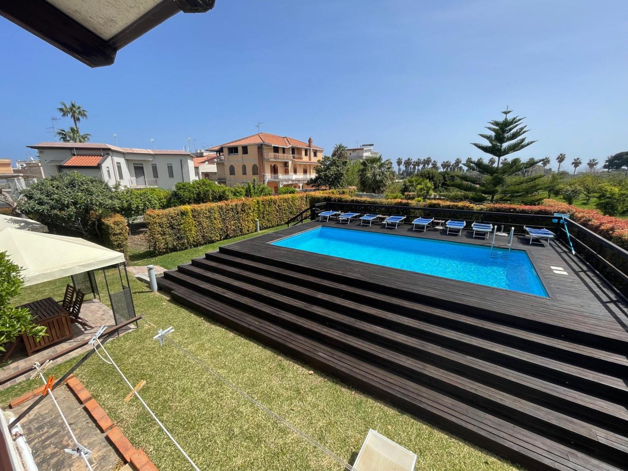 John Sea Suites Giardini Naxos Eksteriør billede