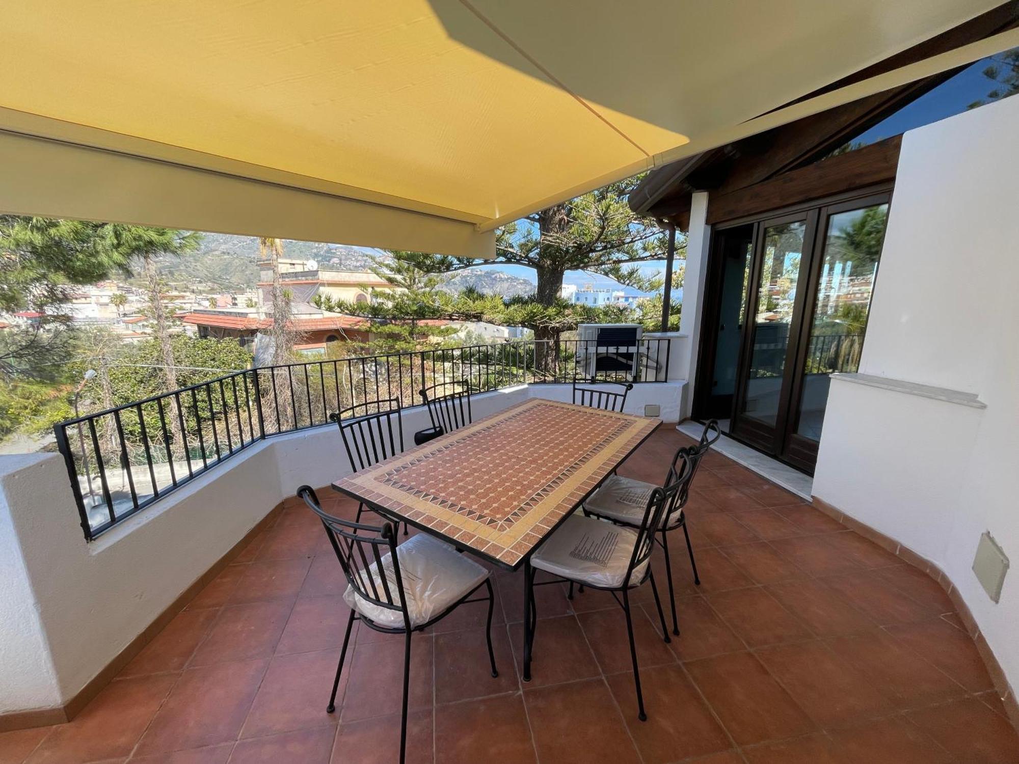 John Sea Suites Giardini Naxos Eksteriør billede